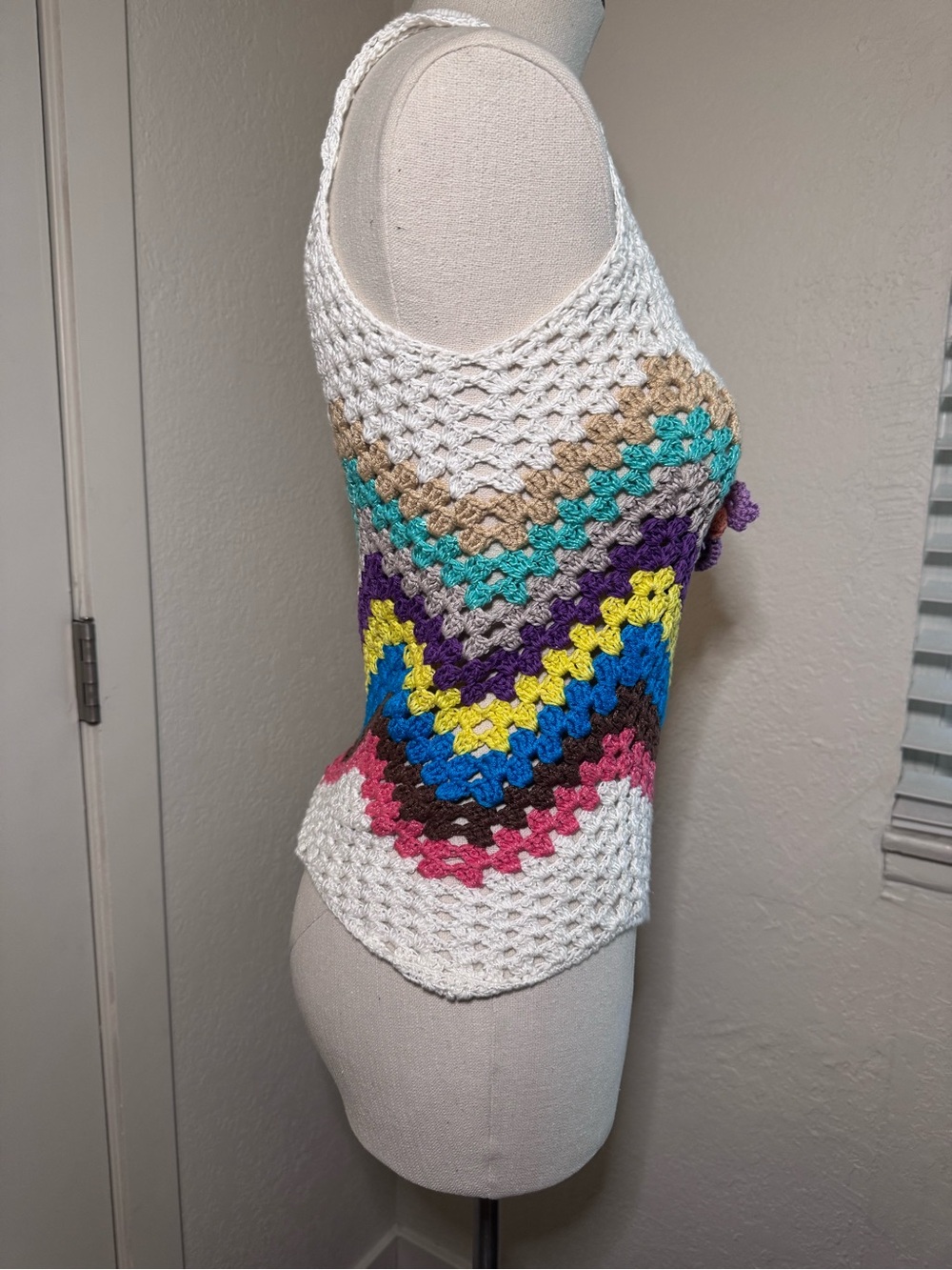 White Crochet V-Neck Tank Top with Multicolor Chevron Stripes - Picture 3 of 7